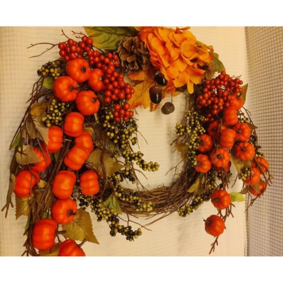 26 Inch Mini Pumpkins Berries Fall Wreaths for Front Door Dacoration - Picture 8 of 10